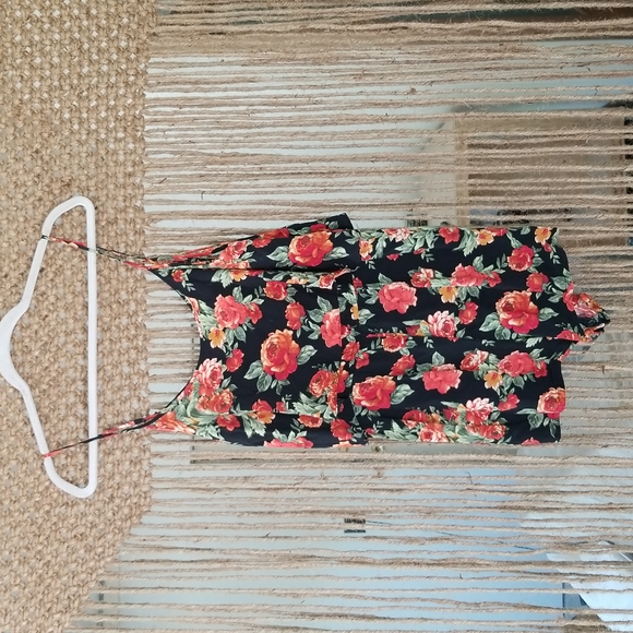 Forever 21 Pants - 🎉Host Pick🎉XXI Floral Romper